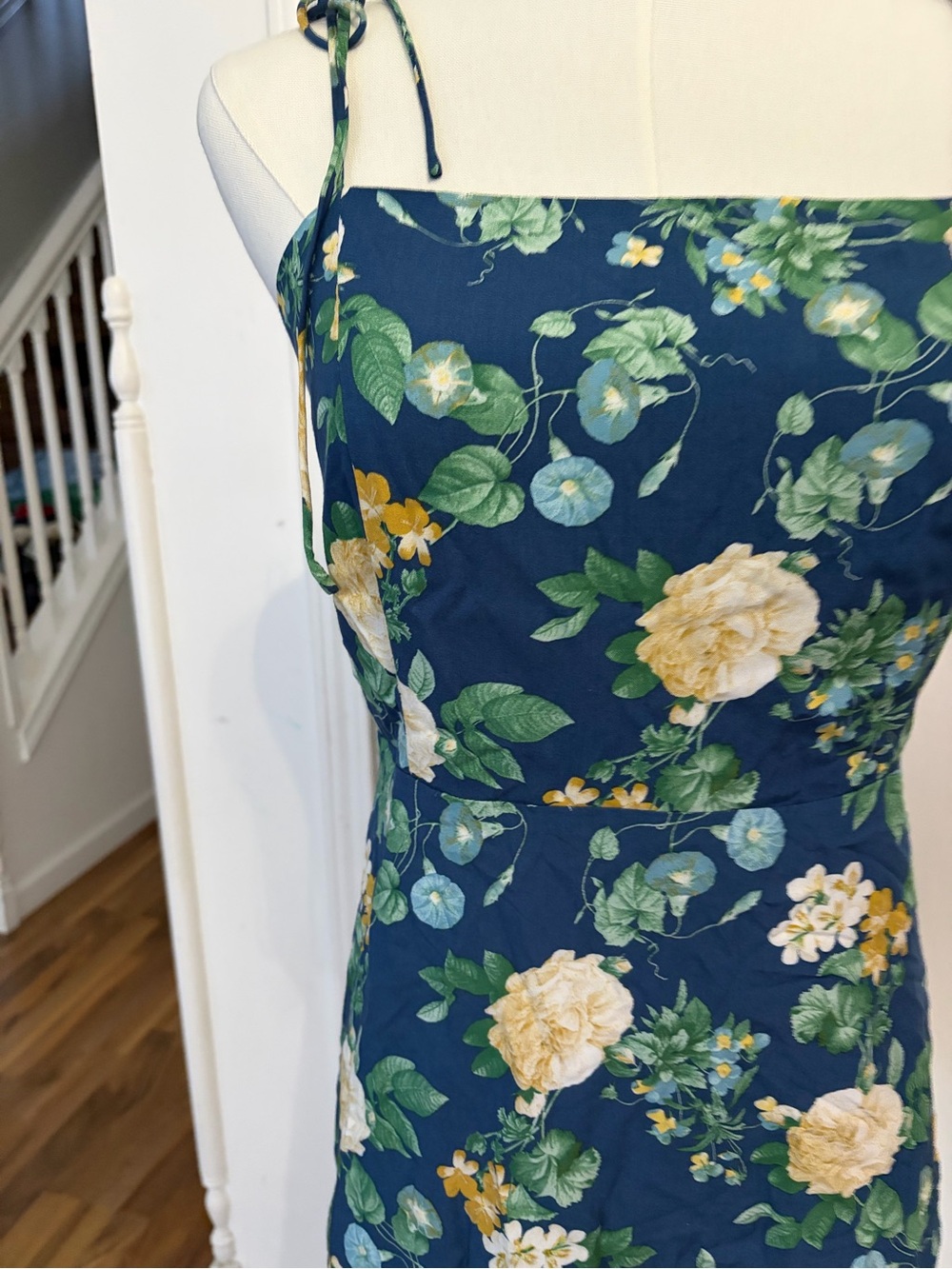 Navy Yellow Roses Floral Tie-Shoulder Mini Dress, NWT, Medium - Picture 4 of 11